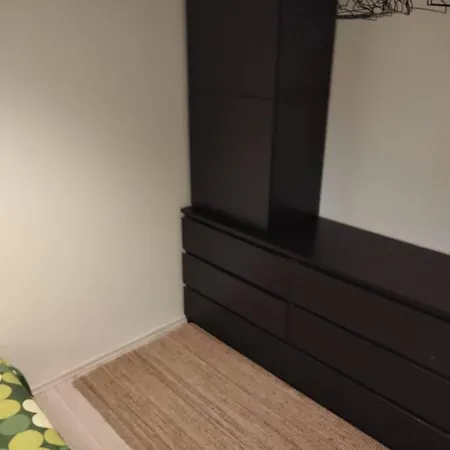 Cozy Close To Downtown